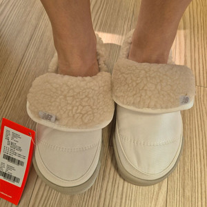 미개봉 새상품 뉴발란스 뽀글이 겨울 커플 슬리퍼 퍼플리 방한 신발 SD3