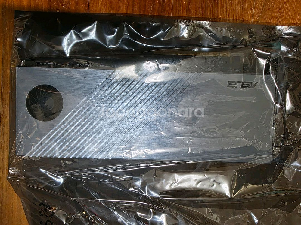 ASUS HYPER M.2 X16 GEN4 4slot 새상품--0