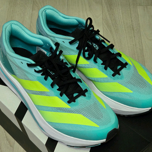 아디다스 아디제로 SL2 러닝화