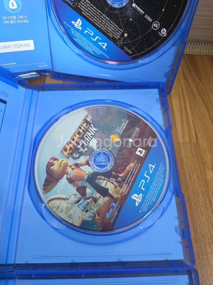 ps4게임타이틀 스타워즈 , 라쳇앤클랭크 , 어쎄신크리드 팝니다--2