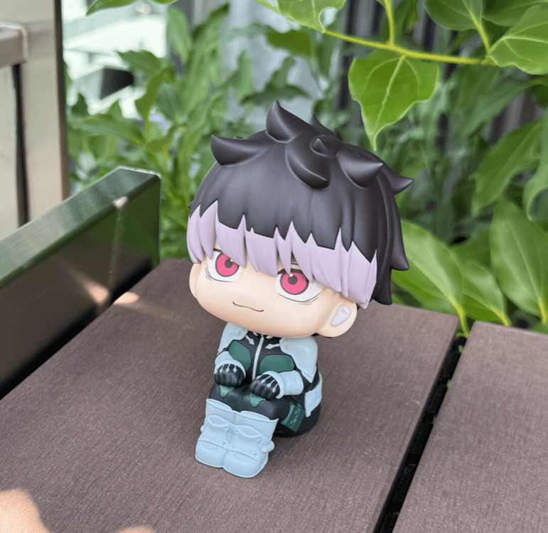 괴수8호 나루미 겐 룩업 피규어 이미지