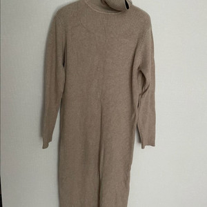 니트 롱슬리브 터틀넥 원피스 새상품