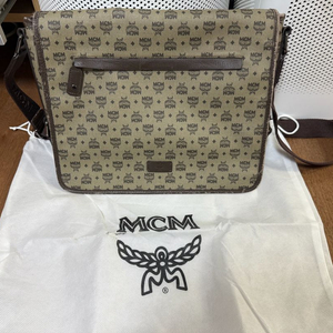 MCM 시그니처 패턴 크로스백 이미지
