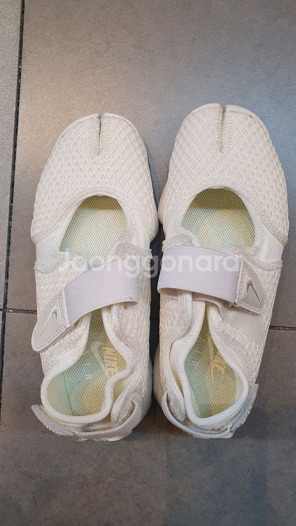 나이키 에어 리프트 화이트 샌들 250 새제품--0