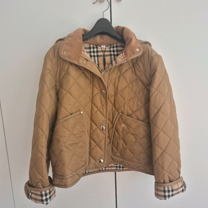 버버리 퀼팅 자켓 uk8
