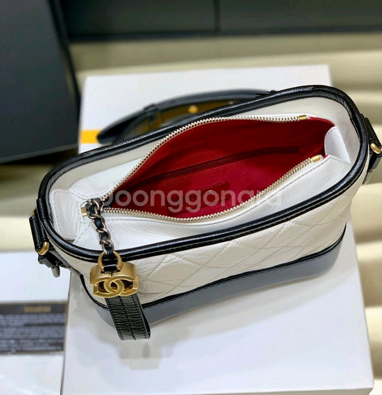 샤넬 가브리엘 호보백 (화이트/스몰)--3