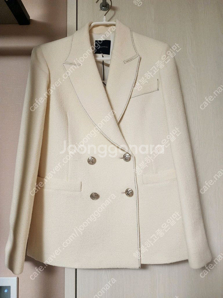 더캐시미어((the CASHMERE)부클 크림자켓.55--0