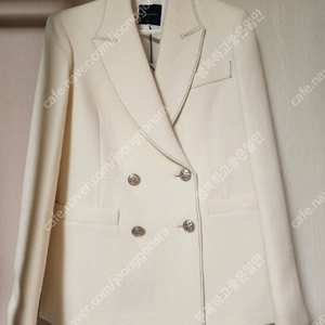 더캐시미어((the CASHMERE)부클 크림자켓.55