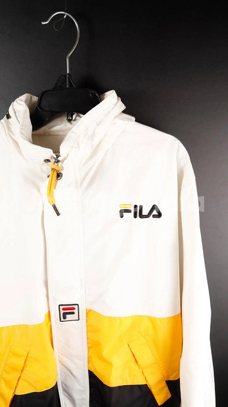 [S] 휠라 삼색 밴딩 바람막이--2