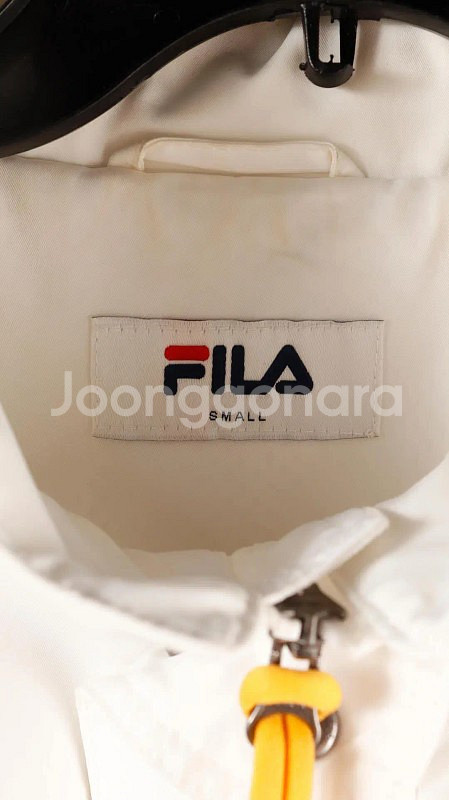 [S] 휠라 삼색 밴딩 바람막이--4