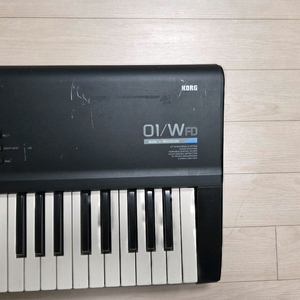 KORG O1/W 신디사이져,