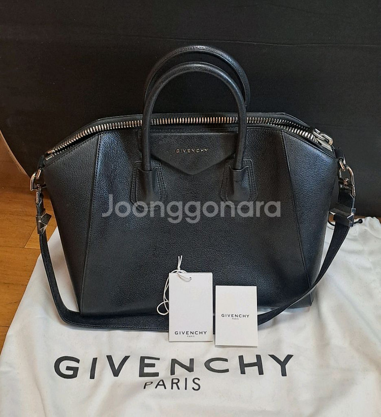 지방시 안티고나 미디움 토트백 블랙(명품/정품)--0