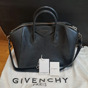 지방시 안티고나 미디움 토트백 블랙(명품/정품)