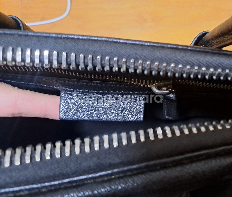 지방시 안티고나 미디움 토트백 블랙(명품/정품)--1