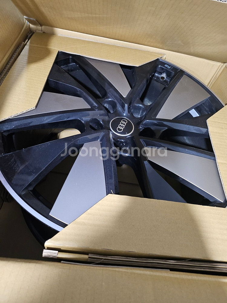 아우디 e트론gt 프리미어 21인치 순정휠--0