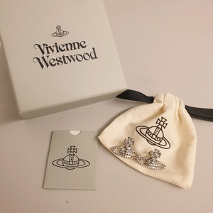 비비안웨스트우드 메이페어 바스 릴리프 귀걸이 실버