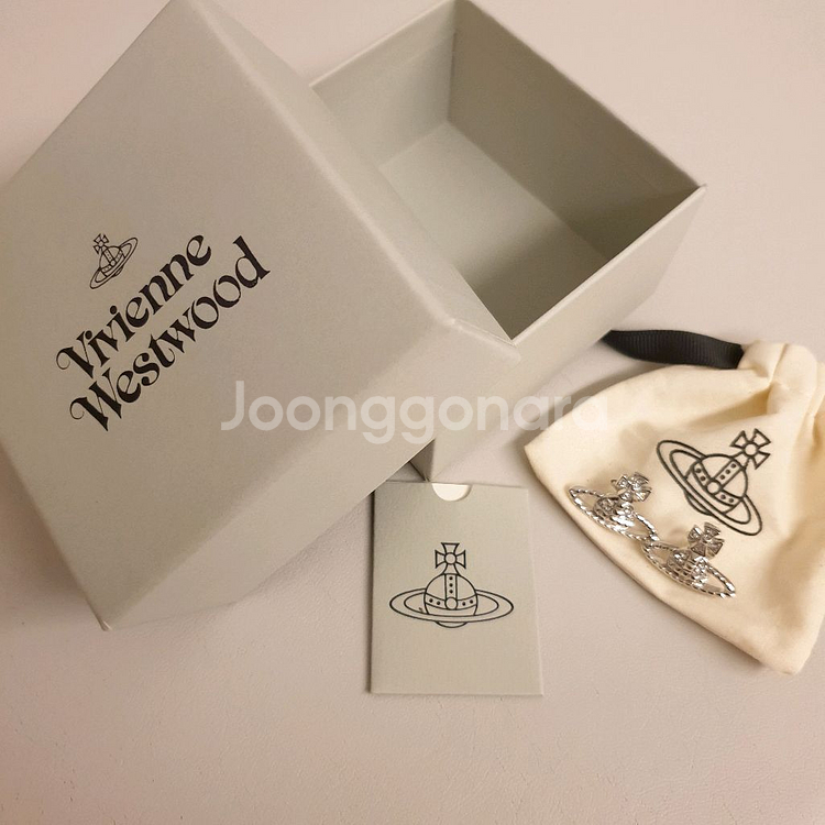 비비안웨스트우드 메이페어 바스 릴리프 귀걸이 실버--3