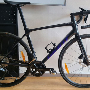 24 자이언트 TCR 어드밴스1 Di2 전동 카본 싸게