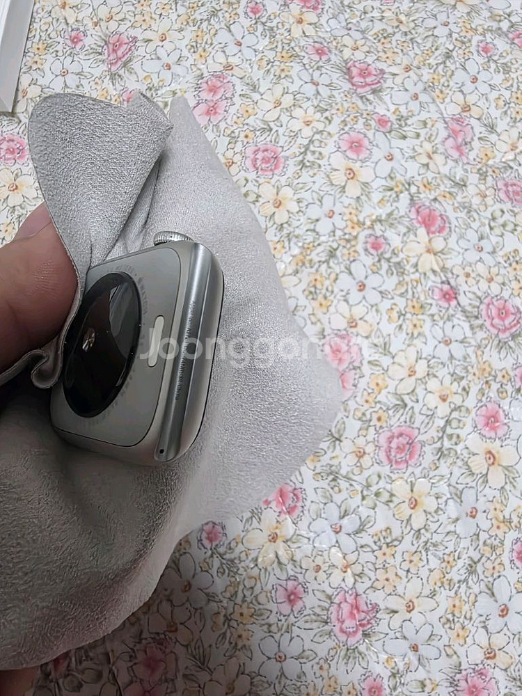 애플워치 SE 2세대 44mm 실버 sk 셀룰러버전 팜--4