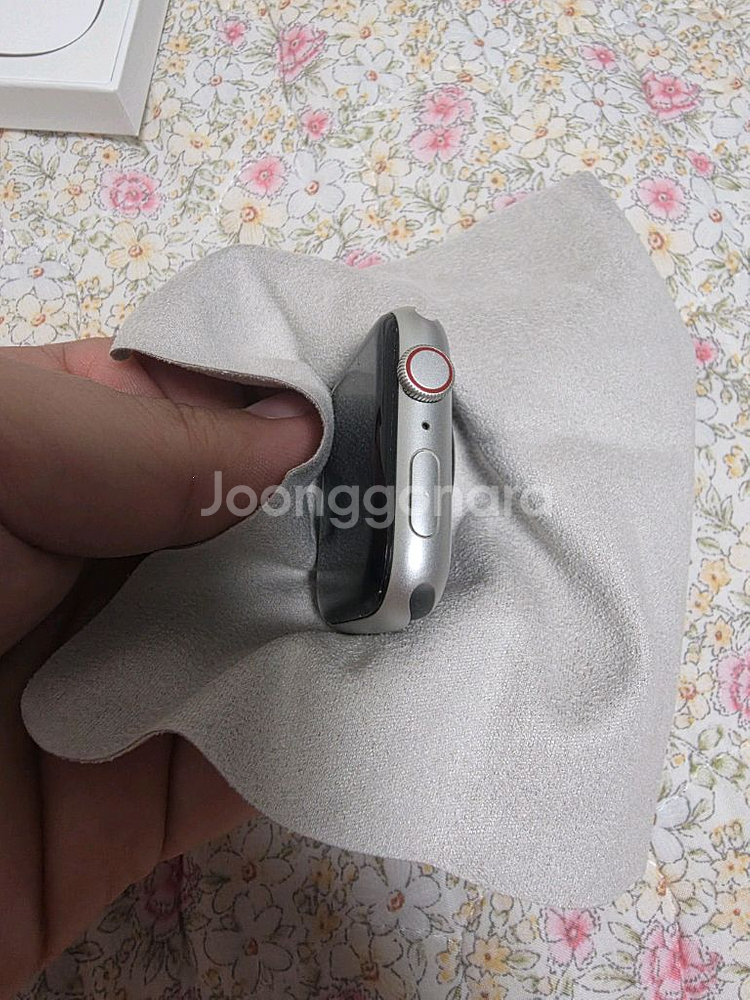애플워치 SE 2세대 44mm 실버 sk 셀룰러버전 팜--7
