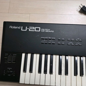 롤랜드 U-20 신디사이져