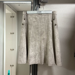 샤넬 스웨이드 플레어스커트