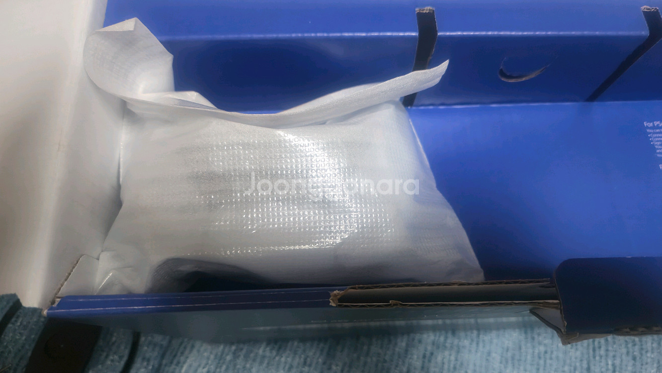 PS5 pro 및 구성품--2