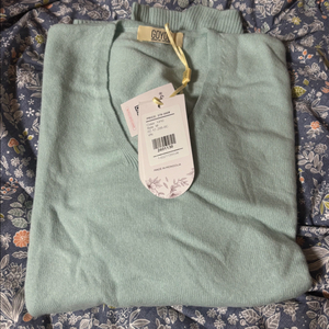 고욜 캐시미어 100 브이넥