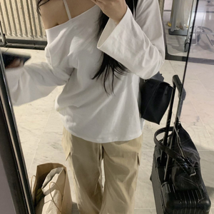 리즈 지젤 언발 티셔츠 아이보리