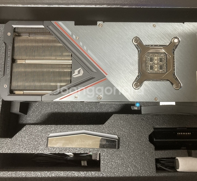 컬러풀 RTX4090 불칸 COLORFUL iGame Vulcan OC RTX 4090 24GB--2