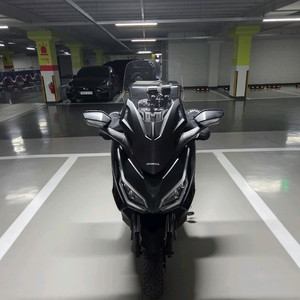 혼다 포르자350 25년식 블랙 만사천km 680만원