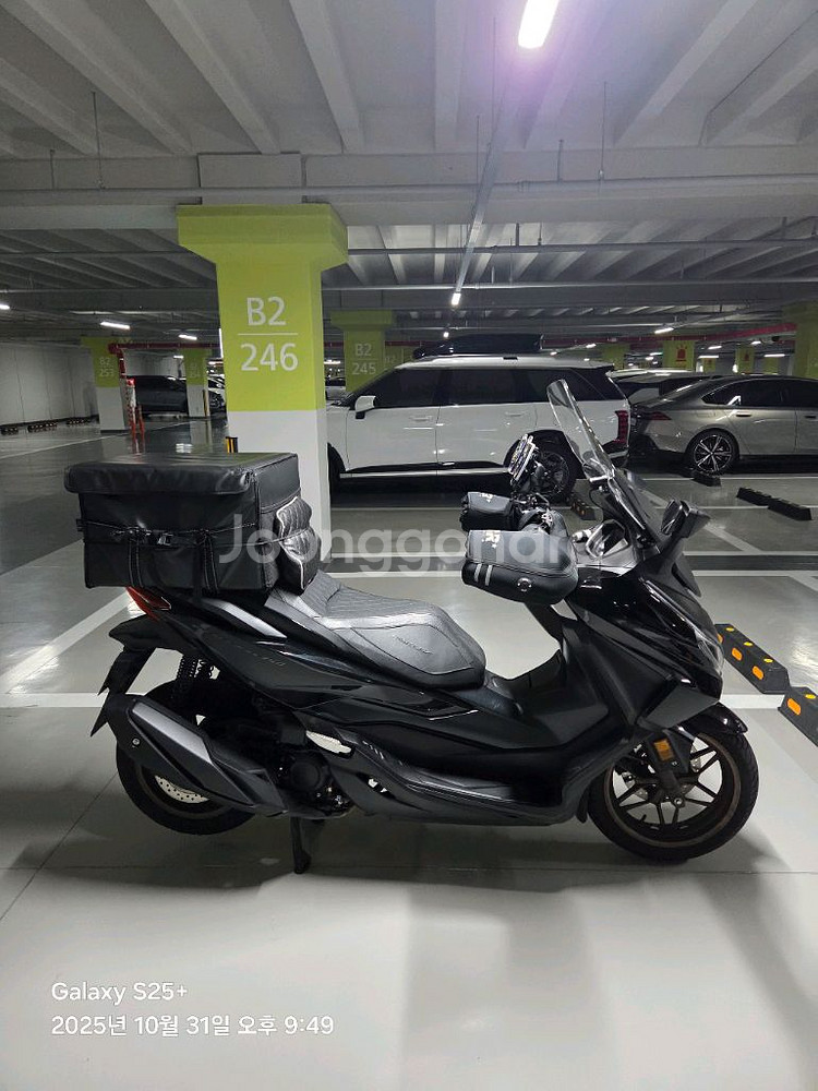 혼다 포르자350 25년식 블랙 만사천km 680만원--1