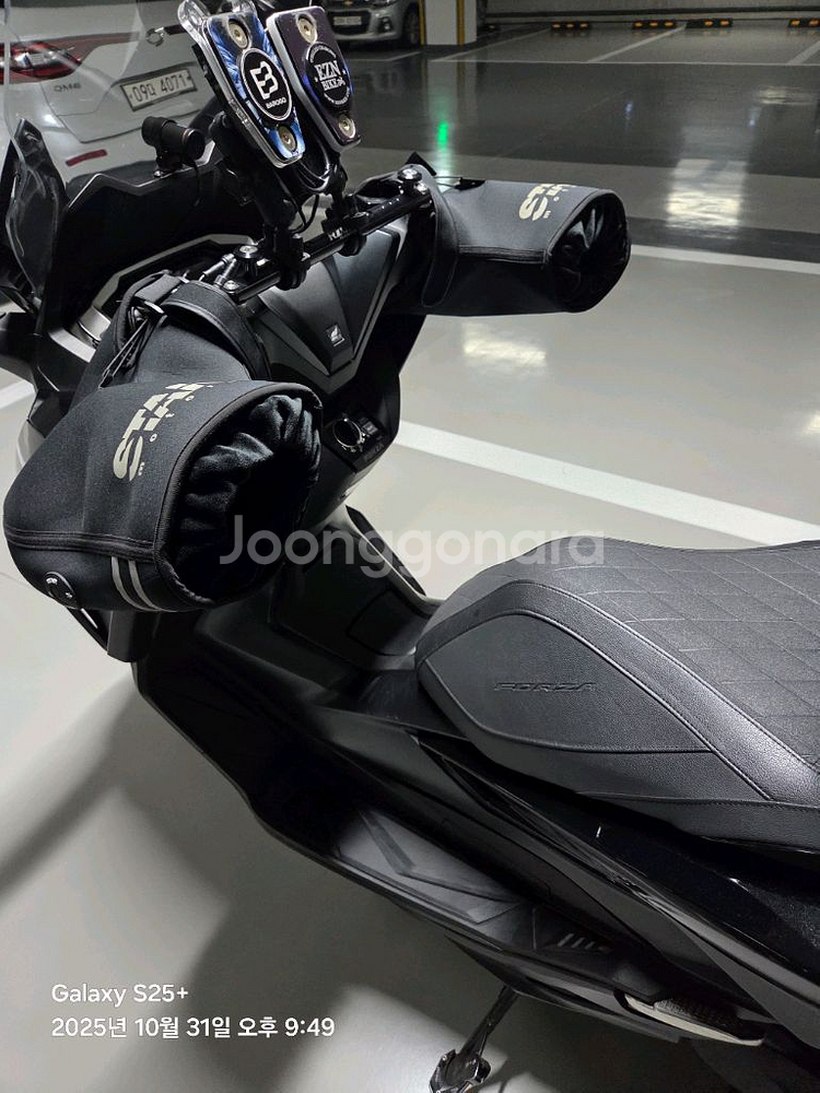 혼다 포르자350 25년식 블랙 만사천km 680만원--5