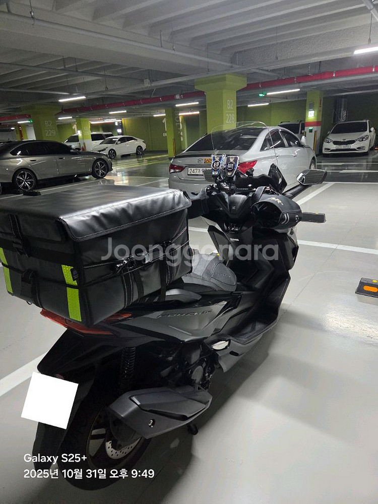 혼다 포르자350 25년식 블랙 만사천km 680만원--4