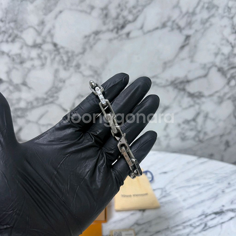 루이비통 버질아블로 모노그램 체인 팔찌L사이즈--2