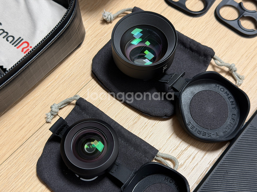 Moment 모먼트 아이폰 15 프로맥스 용 렌즈 및 케이스, 파우치 팝니다.--2