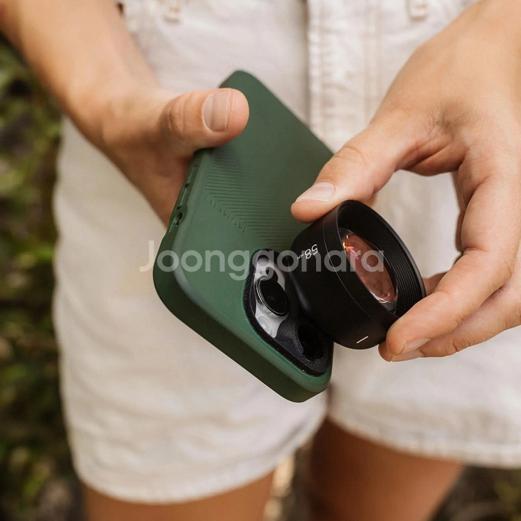 Moment 모먼트 아이폰 15 프로맥스 용 렌즈 및 케이스, 파우치 팝니다.--0