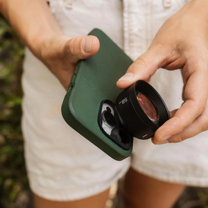 Moment 모먼트 아이폰 15 프로맥스 용 렌즈 및 케이스, 파우치 팝니다.