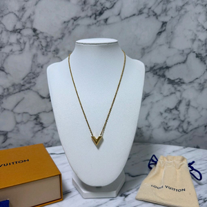 루이비통 에센셜 V 네크리스 목걸이