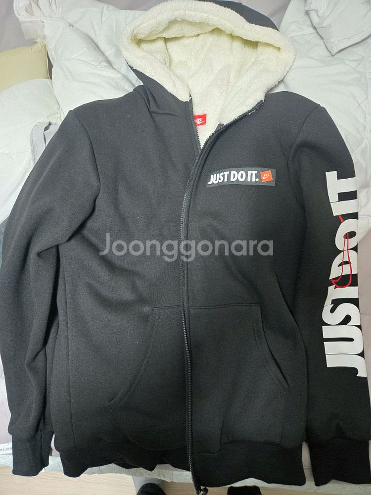 새제품 후드집업 L--1