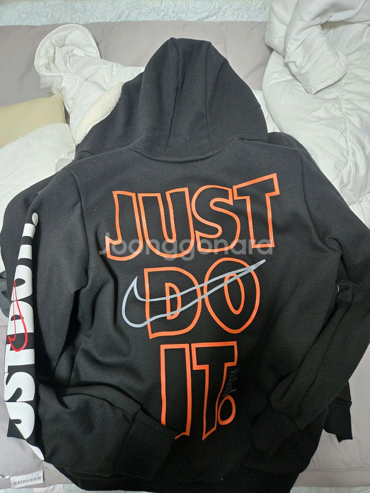 새제품 후드집업 L--2