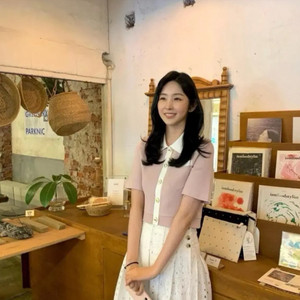 maje 마쥬 박지현 니트 크롭가디건 2사이즈