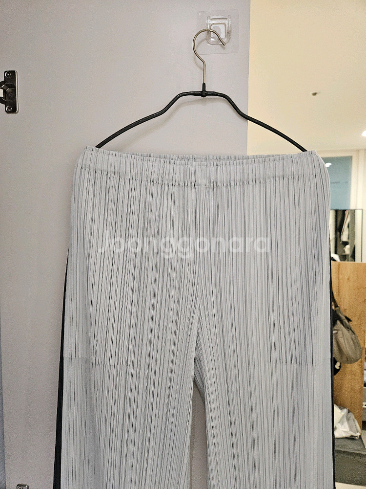 플리츠플리즈 이세이미야케 먼슬리팬츠 4사이즈--4