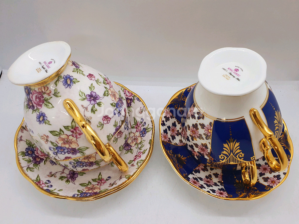 로얄알버트 100주년 찻잔 1조값(미사용보관용--5