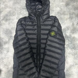 [새상품급] 24fw 스톤아일랜드 룸우븐 경량패딩 블랙 L