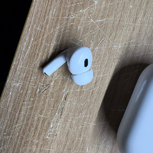 에어팟 프로 2세대 라이트닝 왼쪽