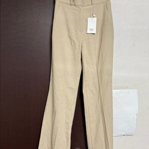 베이지색 슬랙스 (S)