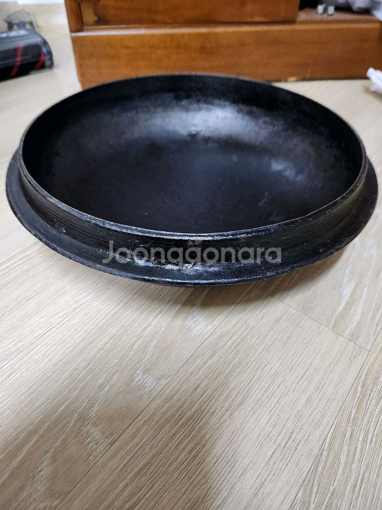 무쇠솥ㅡ전골,후라이팬으로 쓰는솥ㅡ지름30cm 깊이10cm--1