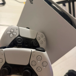 PS5 슬림 디스크 에디션 (풀박,조이콘2개)+ 스파이더맨 게임