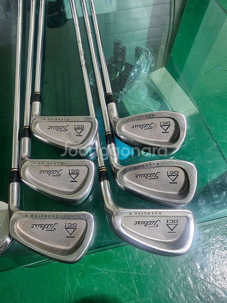 타이트리스트 DCI 오버사이즈 아이언4번~9번 (6개의 아이언)--0